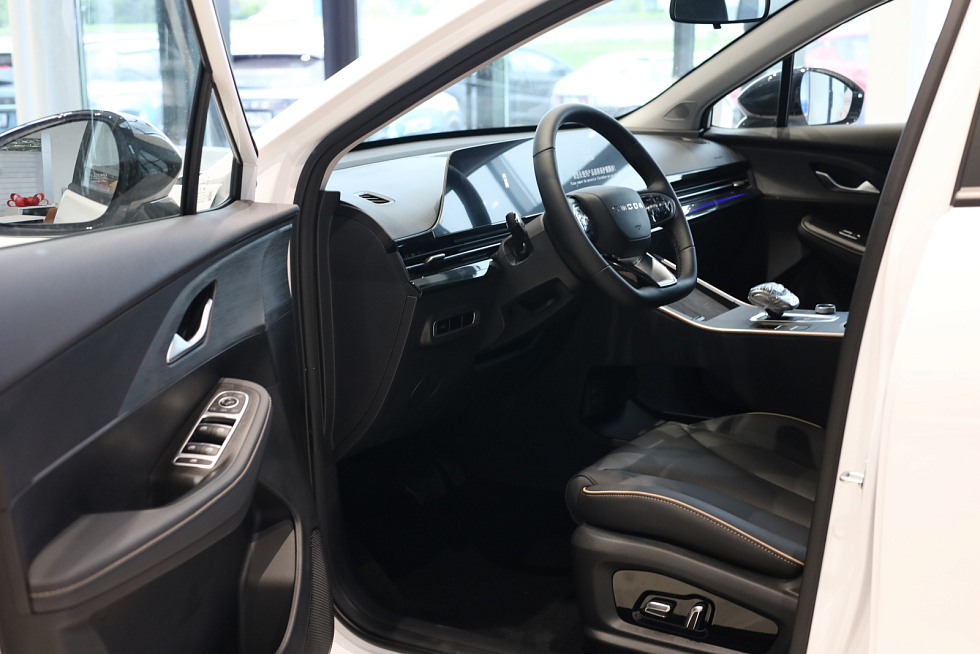 Omoda C5 Ultimate, белый