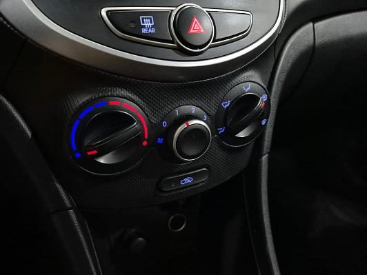 Hyundai Solaris Active, 2016 года, пробег 240812 км