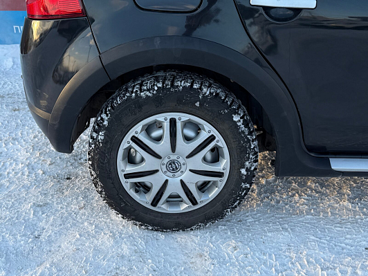 Renault Sandero, 2012 года, пробег 194738 км