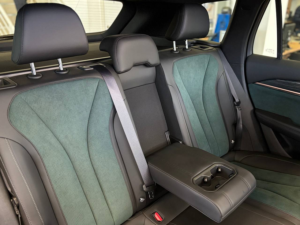 Geely Monjaro Luxury, зеленый