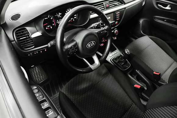 Kia Rio, 2018 года, пробег 130000 км
