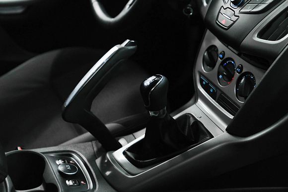 Ford Focus, 2013 года, пробег 194715 км