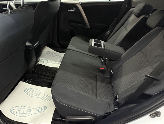 Toyota RAV4, 2018 года, пробег 122495 км