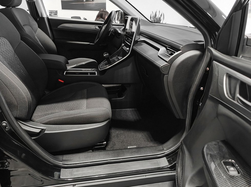 Haval M6 Оптимум, черный