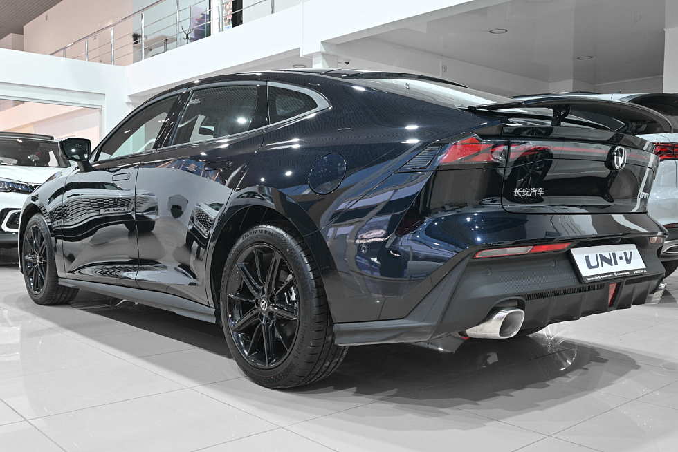 Changan UNI-V LX, черный