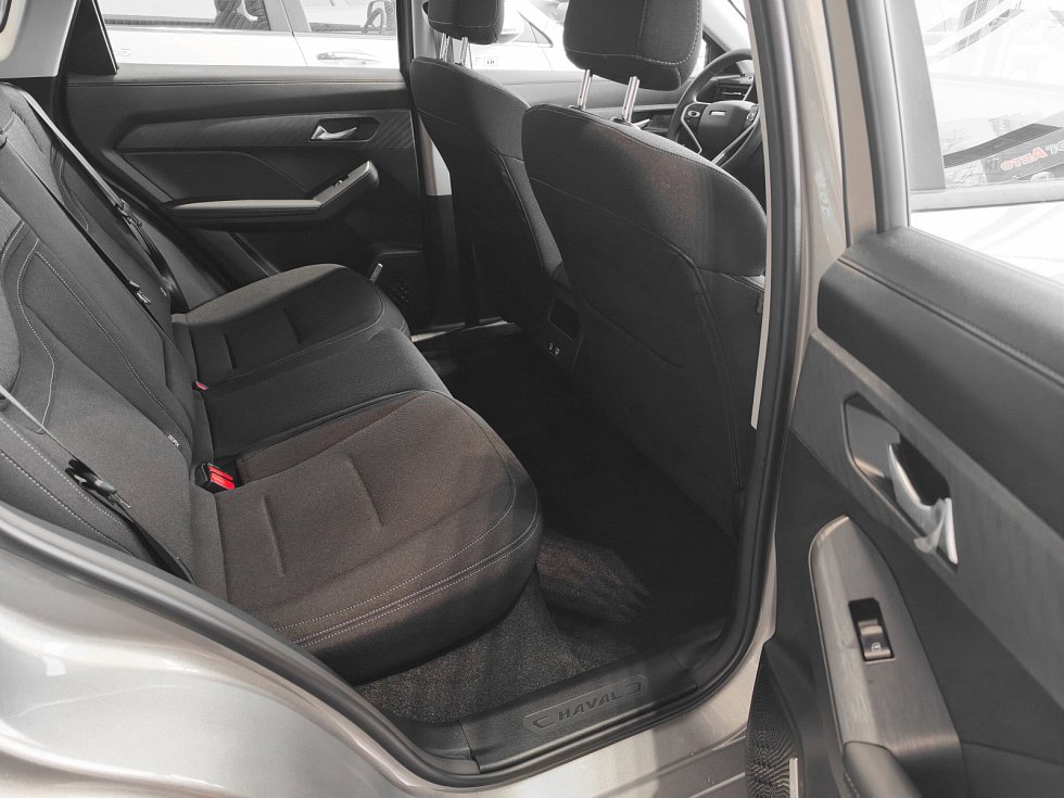 Haval Jolion Комфорт, серый