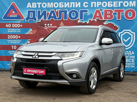 Mitsubishi Outlander Intense, 2016 года, пробег 208676 км