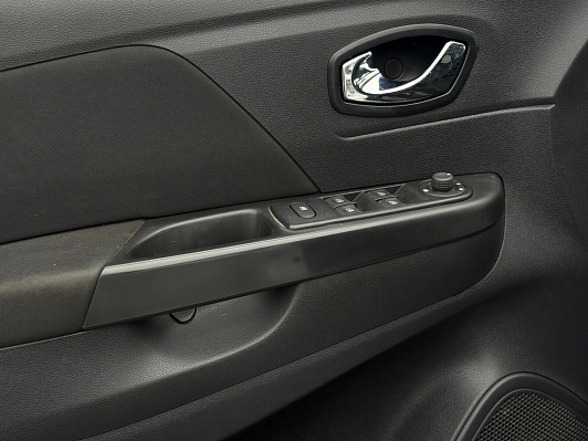 Renault Kaptur Drive, 2017 года, пробег 140541 км