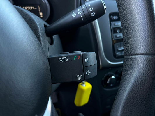 Renault Sandero Stepway Life, 2019 года, пробег 112333 км