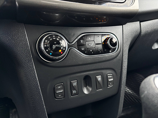 Renault Logan Luxe Privilege, 2014 года, пробег 124640 км