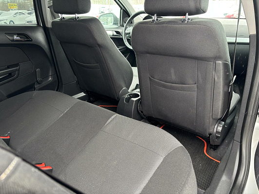 Opel Astra, 2010 года, пробег 194006 км