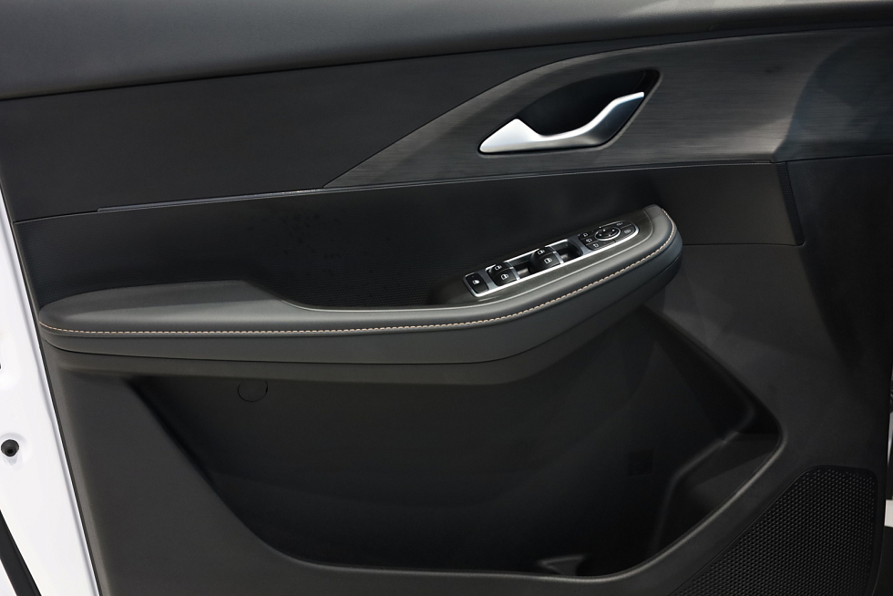 Omoda C5 Drive, белый