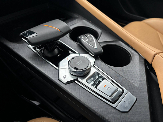 Changan UNI-V Комфорт, 2023 года, пробег 20000 км