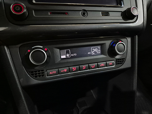 Volkswagen Polo Drive, 2018 года, пробег 119500 км