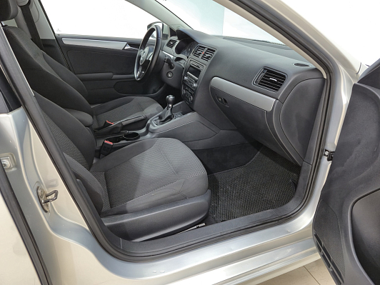Volkswagen Jetta Comfortline, 2011 года, пробег 180000 км