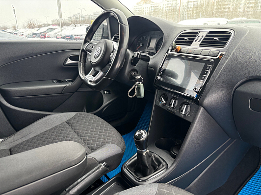 Volkswagen Polo Drive, 2018 года, пробег 225000 км