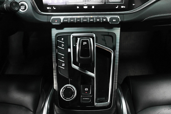 Geely Atlas Pro Luxury, 2023 года, пробег 99500 км