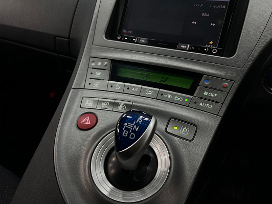 Toyota Prius, 2015 года, пробег 114584 км