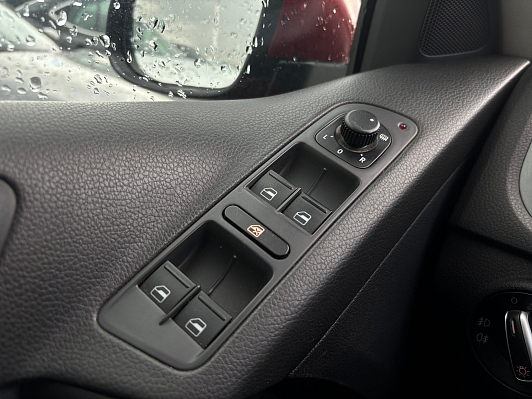Volkswagen Tiguan Adventure, 2012 года, пробег 216200 км