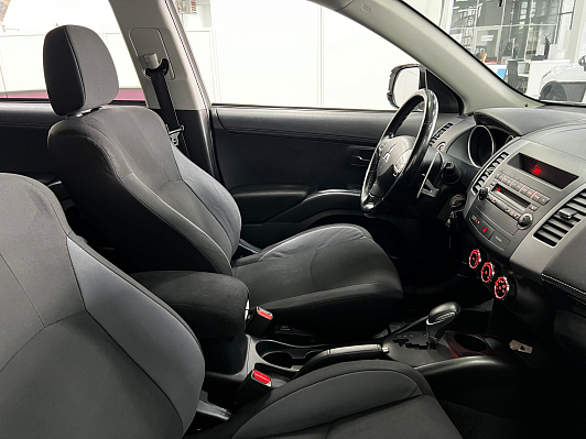 Mitsubishi Outlander Instyle, 2011 года, пробег 256000 км