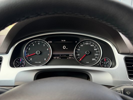 Volkswagen Touareg, 2013 года, пробег 187148 км