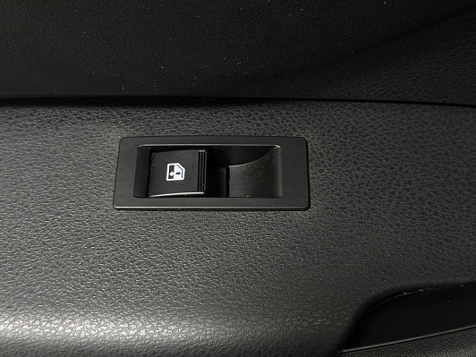 Lada (ВАЗ) Vesta Luxe, 2019 года, пробег 92500 км