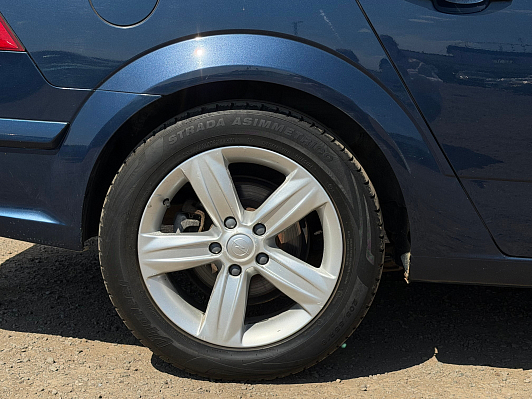 Opel Astra, 2011 года, пробег 275000 км