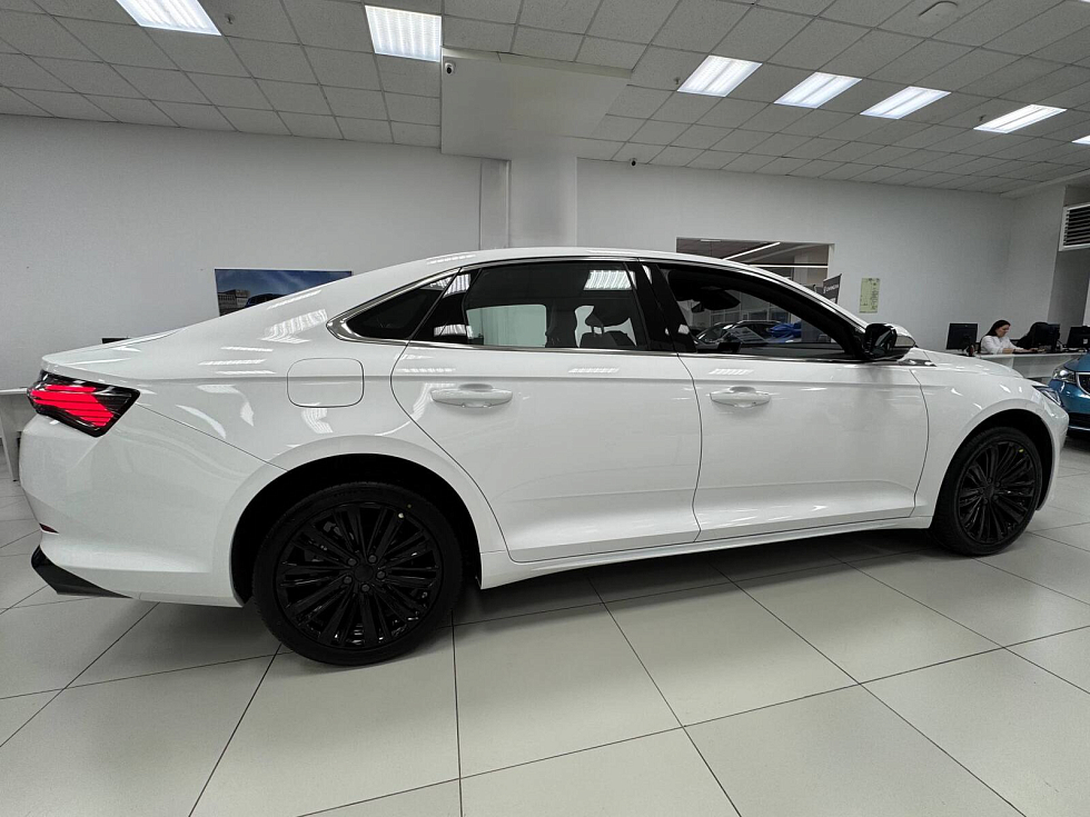 Geely Preface Flagship, белый