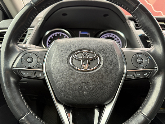 Toyota Camry Элеганс Safety, 2019 года, пробег 128500 км