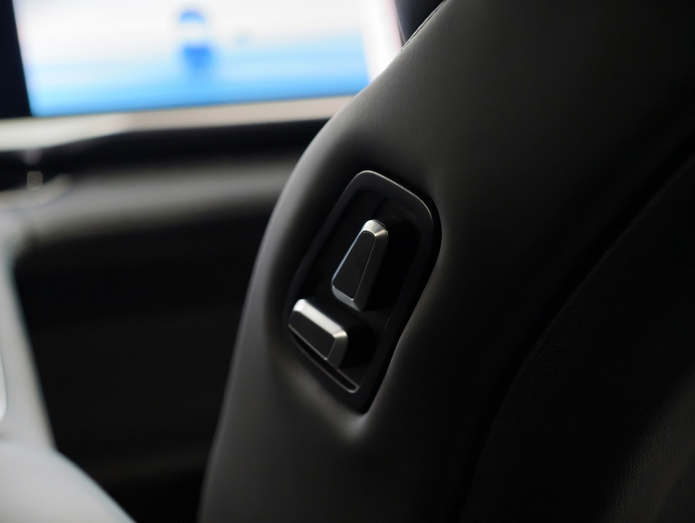 Geely Monjaro Flagship SE, зеленый