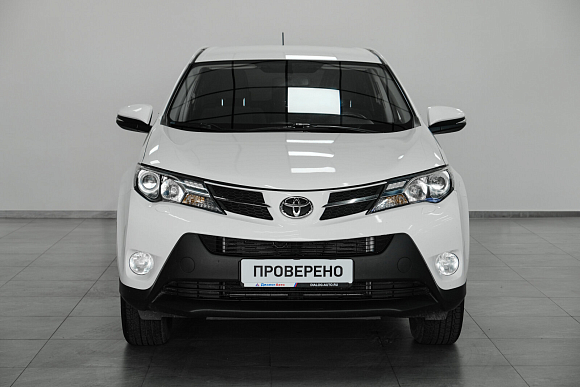 Toyota RAV4, 2015 года, пробег 122000 км