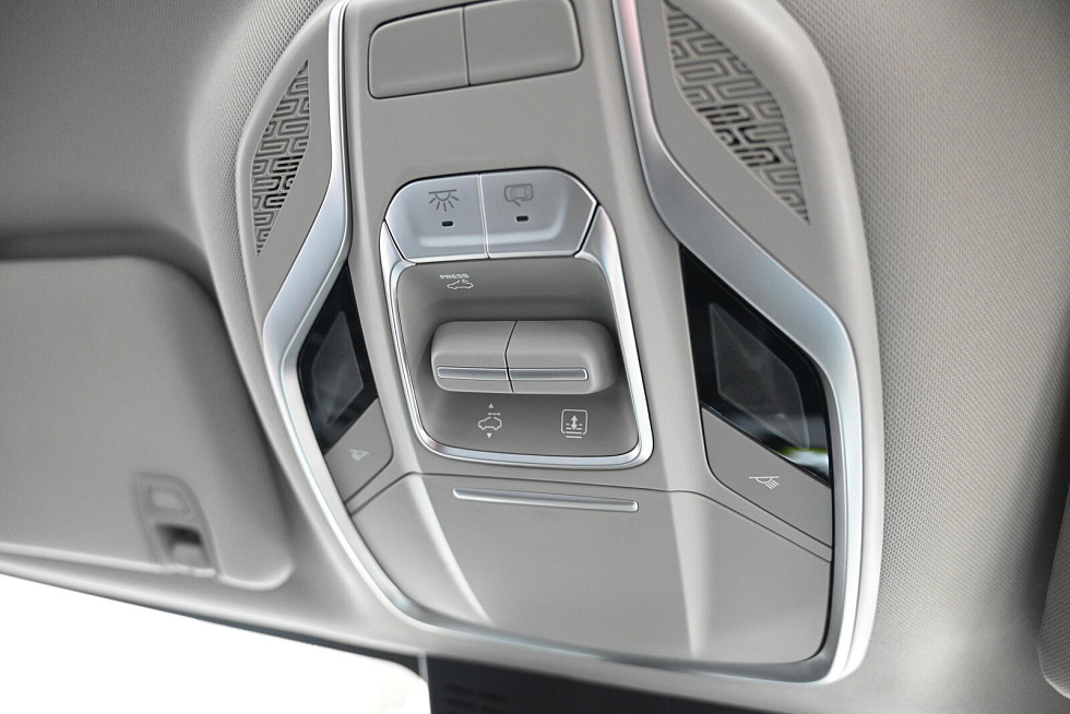 Geely Coolray Comfort, белый