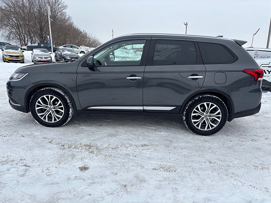 Mitsubishi Outlander Ultimate, 2020 года, пробег 157436 км