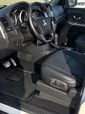Mitsubishi Pajero Instyle, 2014 года, пробег 282420 км