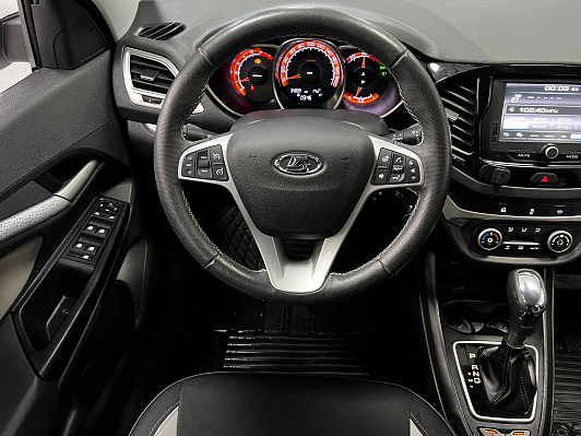 Lada (ВАЗ) Vesta Luxe, 2020 года, пробег 34500 км
