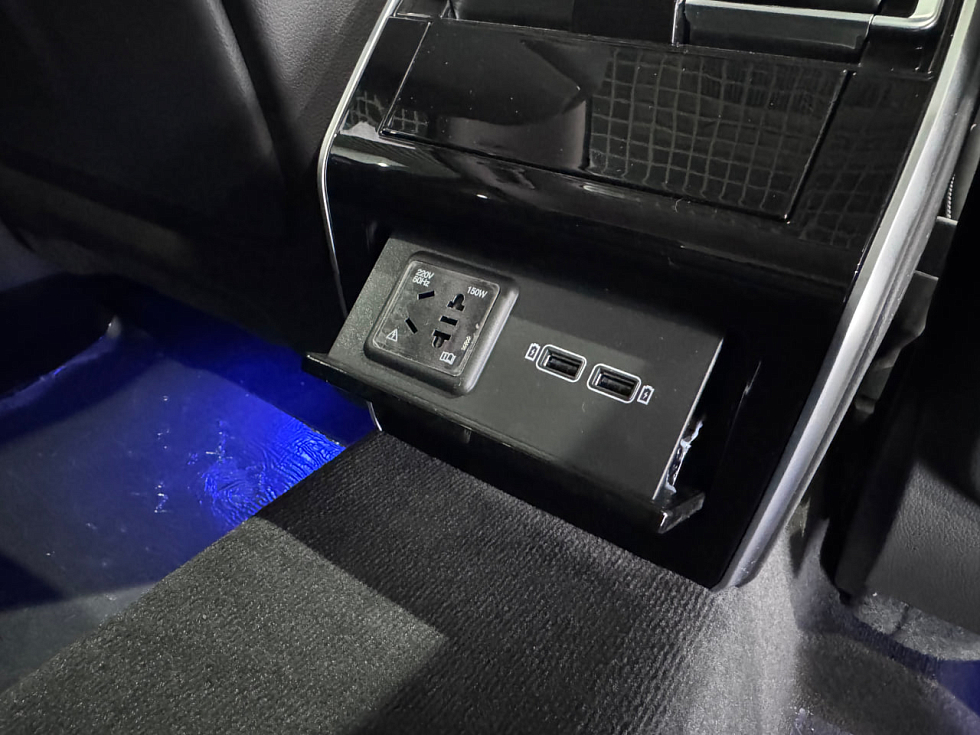 Hongqi H9 Deluxe, черный