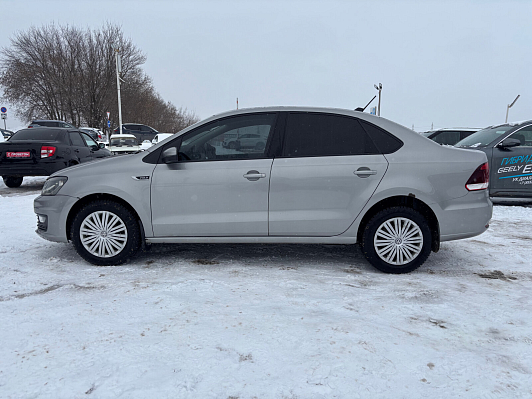 Volkswagen Polo Drive, 2018 года, пробег 225000 км