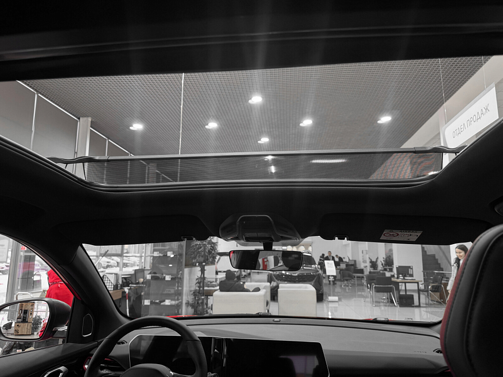 Geely Coolray Exclusive, красный