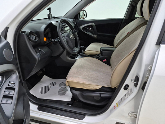 Toyota RAV4, 2011 года, пробег 191628 км