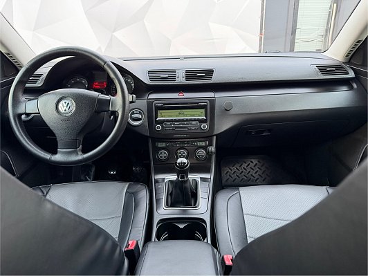 Volkswagen Passat Trendline, 2009 года, пробег 253000 км