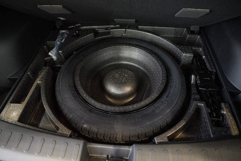 Haval Jolion Техно, красный