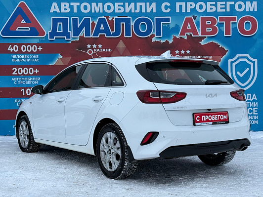 Kia Ceed Luxe, 2023 года, пробег 31000 км