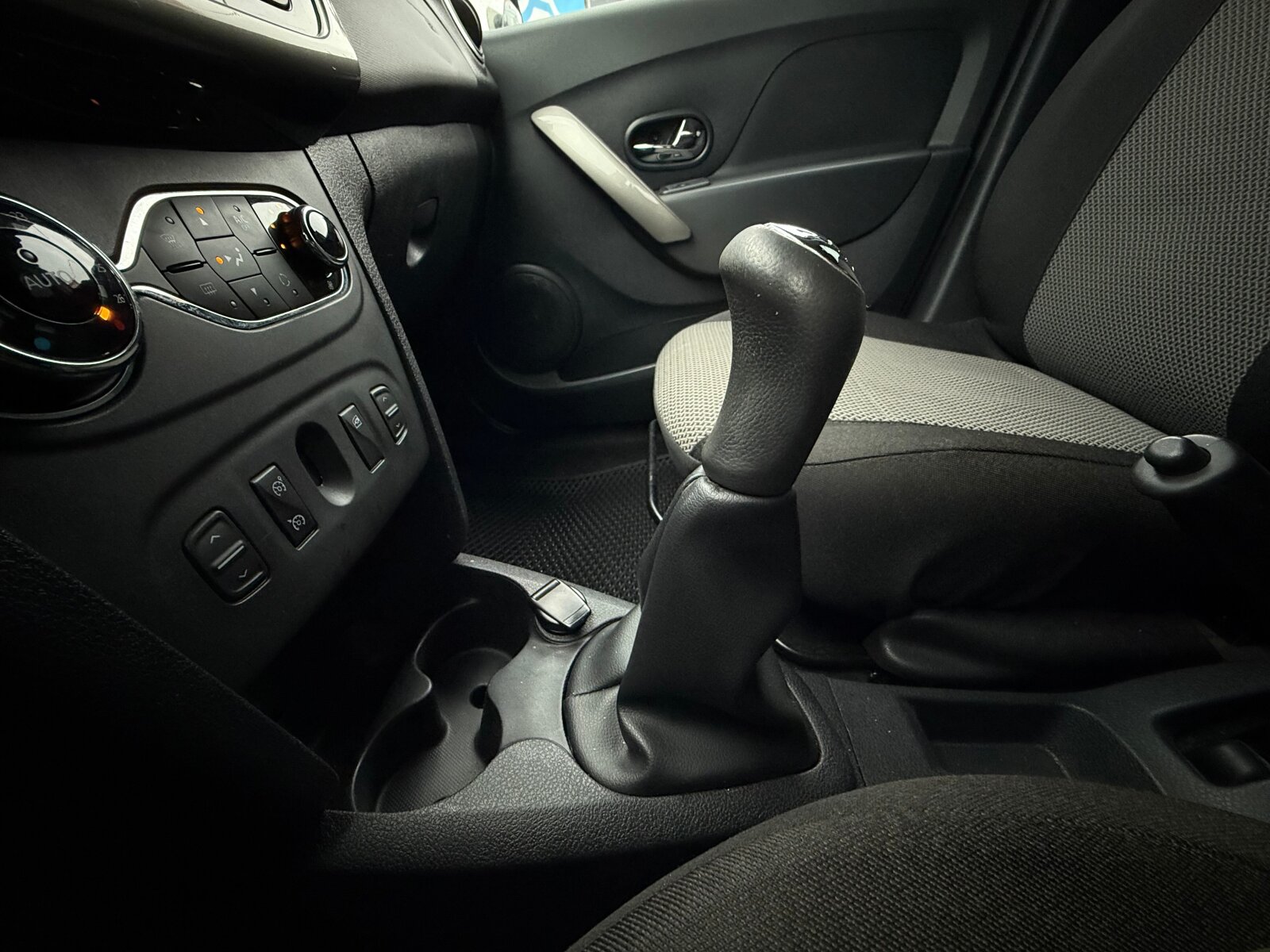 Renault Sandero Stepway Drive, 2018 года, пробег 80863 км