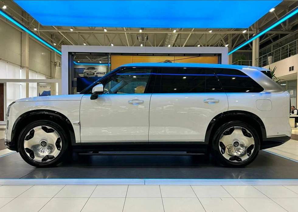 Zeekr 9X Hyper, белый