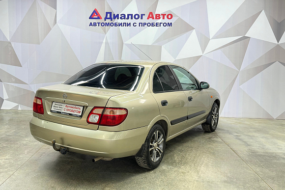 Nissan Almera, 2004 года, пробег 237670 км