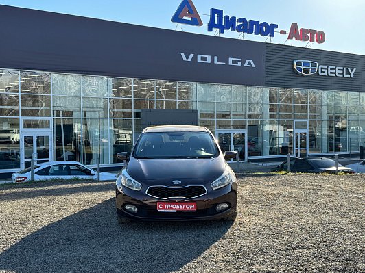 Kia Ceed Luxe, 2012 года, пробег 138800 км
