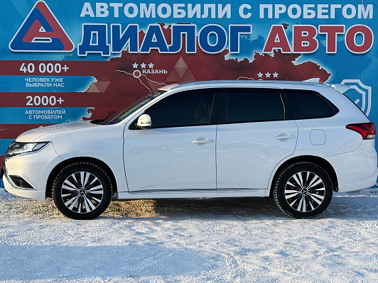 Mitsubishi Outlander, 2022 года, пробег 46200 км