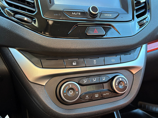 Lada (ВАЗ) Vesta Luxe, 2018 года, пробег 117278 км