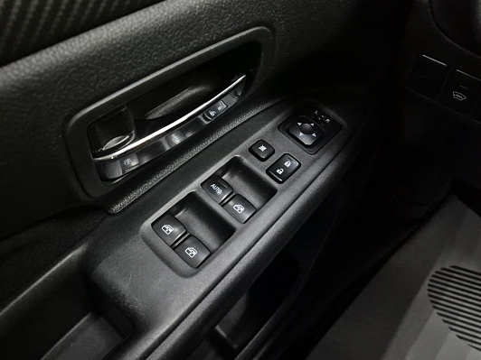 Mitsubishi Outlander Intense, 2016 года, пробег 172205 км