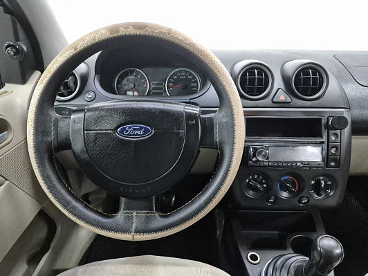 Ford Fiesta Comfort, 2004 года, пробег 220000 км